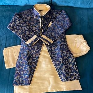 Size 1 kurta (Indian outfit)